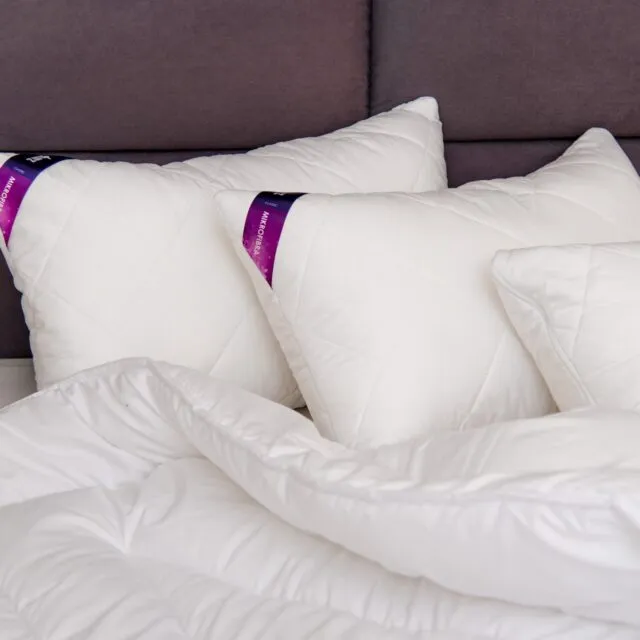 mikrofibra-poduszka-pikowana-antyalergiczna-24-640x640